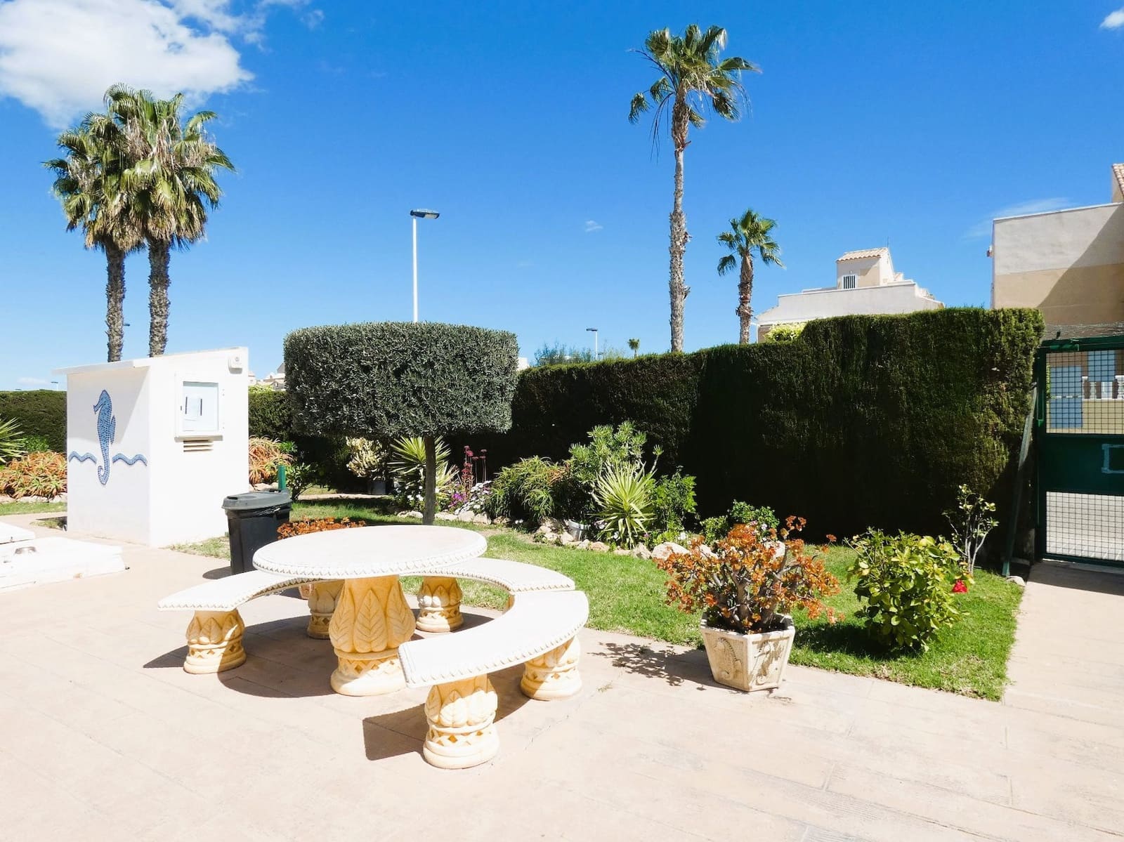 2 sypialnia Dom na sprzedaż w Torrevieja z basenem garażem - 179 000 € (Ref: 8940984)