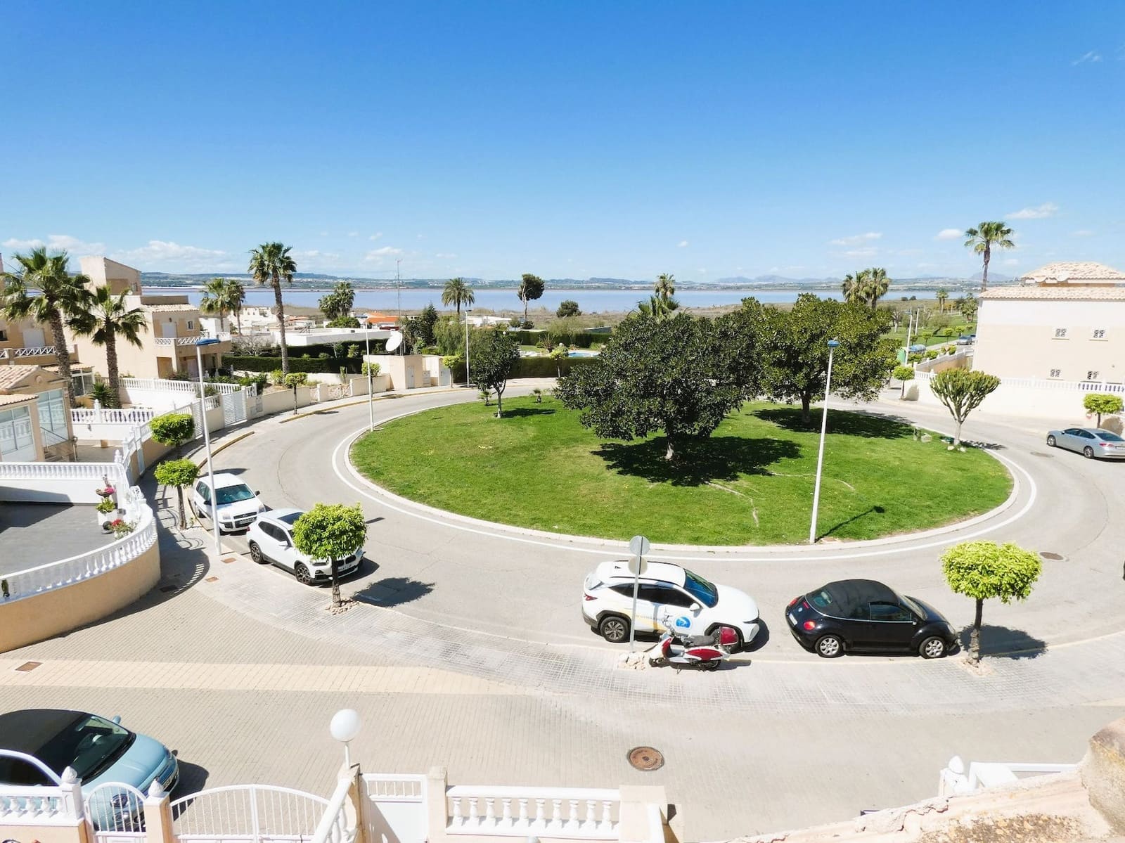 2 sypialnia Dom na sprzedaż w Torrevieja z basenem garażem - 179 000 € (Ref: 8940984)