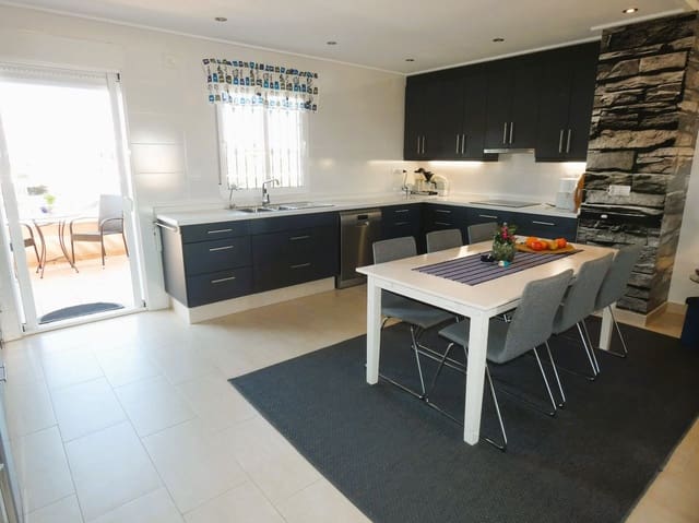 3 sypialnia Apartament na sprzedaż w Villamartín - Las Filipinas, Orihuela z basenem garażem - 310 000 € (Ref: 8953770)