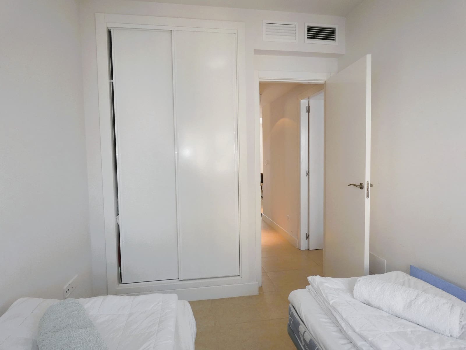 4 makuuhuone Huoneisto myytävänä paikassa Cabo Roig mukana uima-altaan - 330 000 € (Ref: 9329763)