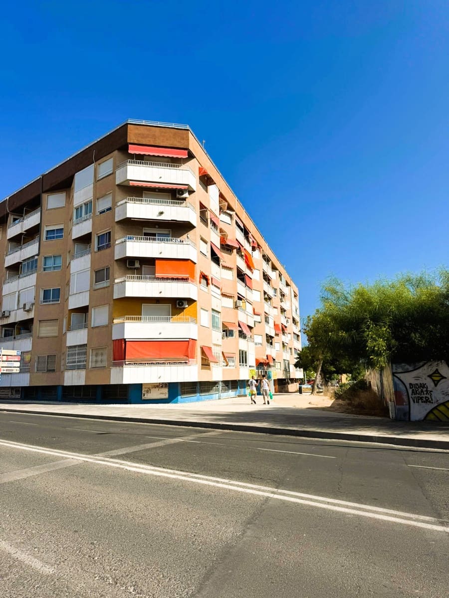 3 sovrum Lägenhet till salu i Torrevieja - 239 000 € (Ref: 9345240)