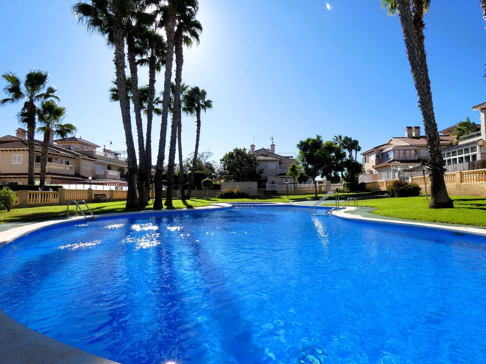 1 bedroom Apartment for sale in Playa Flamenca with pool - € 170,000 (Ref: 9383215)