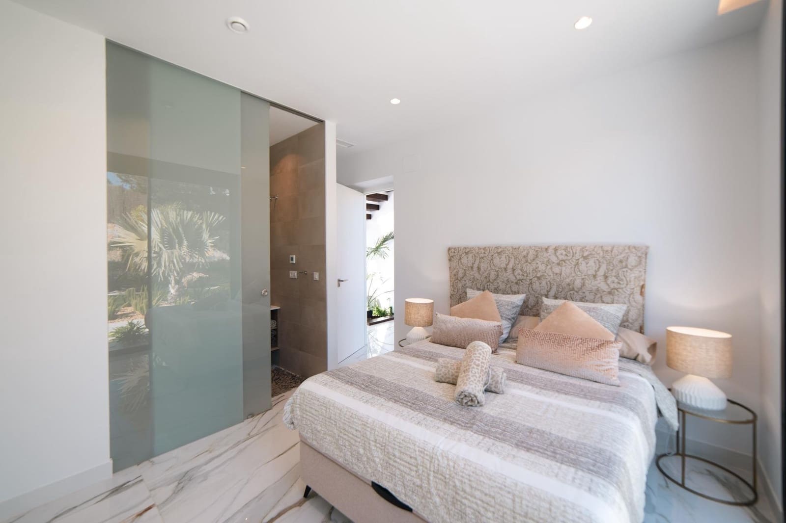 4 quarto Moradia para venda em Orihuela Costa com piscina garagem - 2 880 000 € (Ref: 9417735)