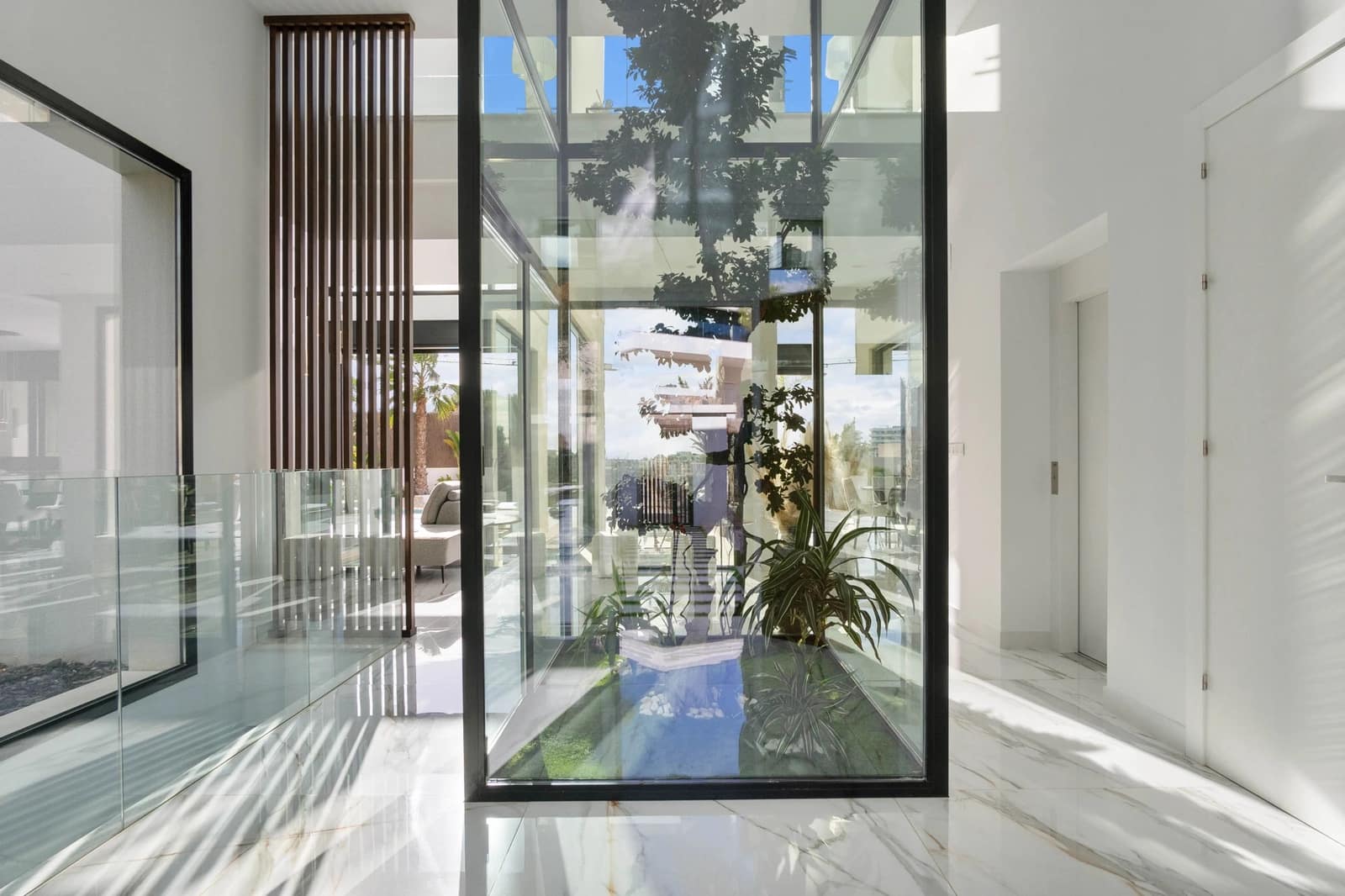 4 quarto Moradia para venda em Orihuela Costa com piscina garagem - 2 880 000 € (Ref: 9417735)