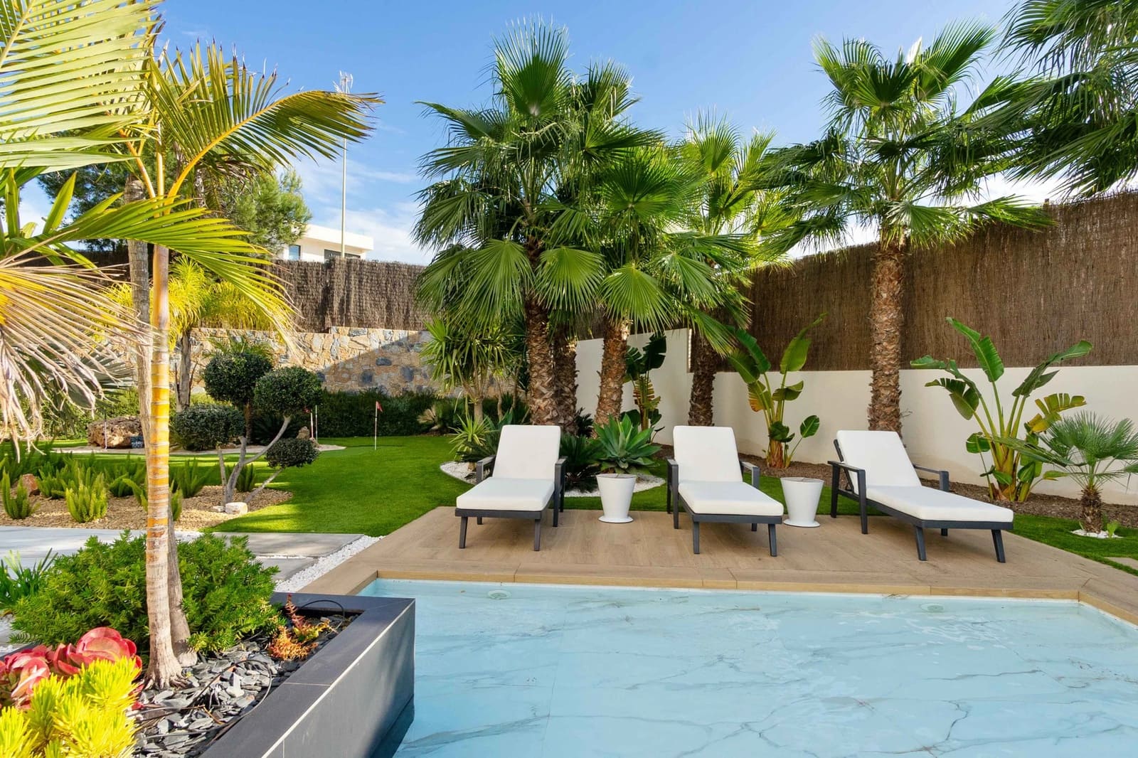 4 quarto Moradia para venda em Orihuela Costa com piscina garagem - 2 880 000 € (Ref: 9417735)