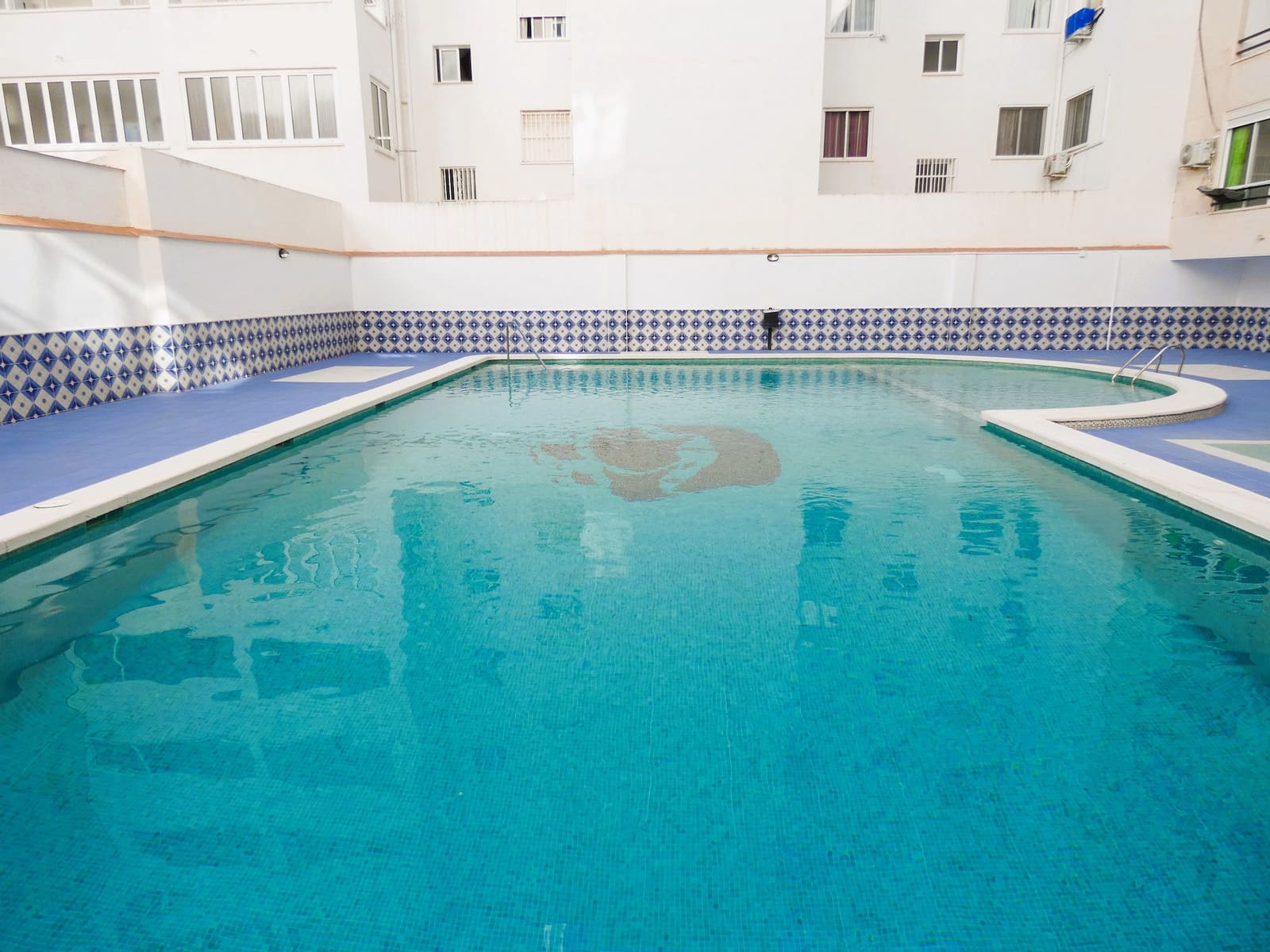 2 sovrum Lägenhet till salu i Torrevieja med pool garage - 199 000 € (Ref: 9438813)