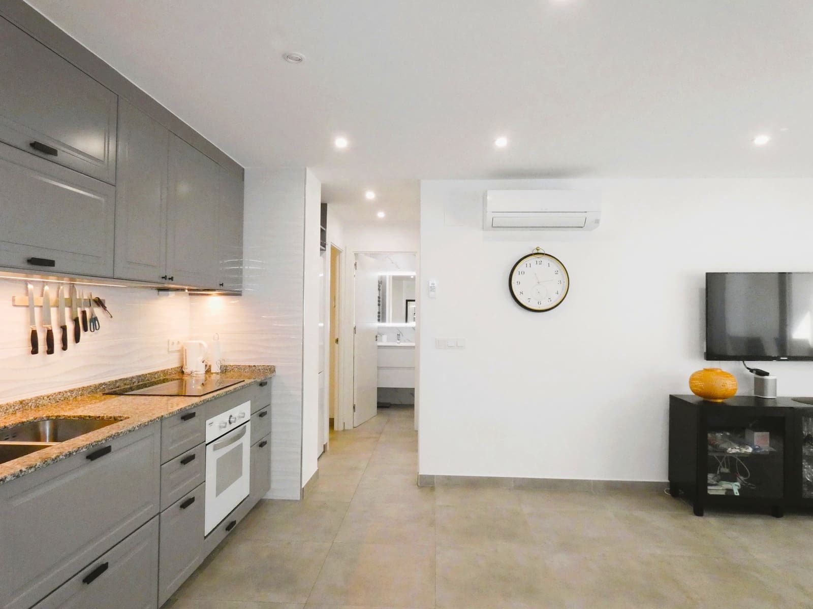 3 bedroom Apartment for sale in Torrevieja with pool - € 339,000 (Ref: 9444889)