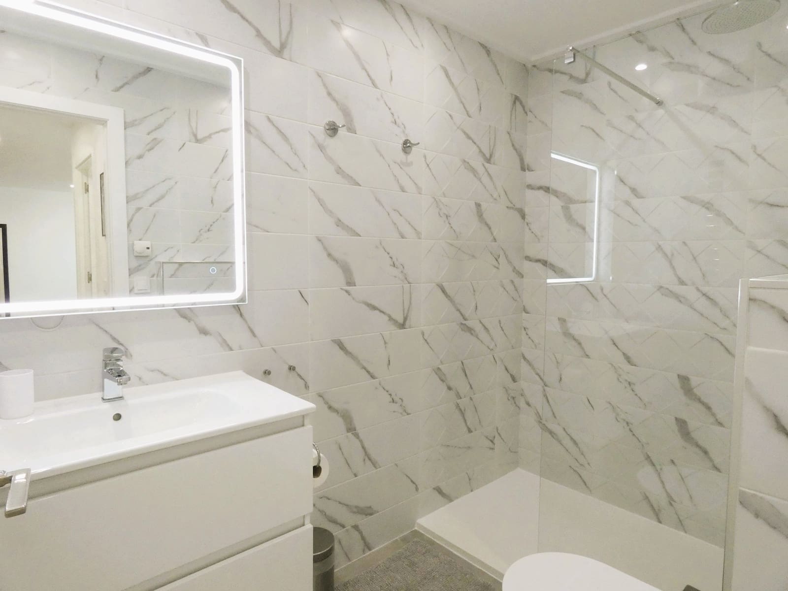 3 bedroom Apartment for sale in Torrevieja with pool - € 339,000 (Ref: 9444889)