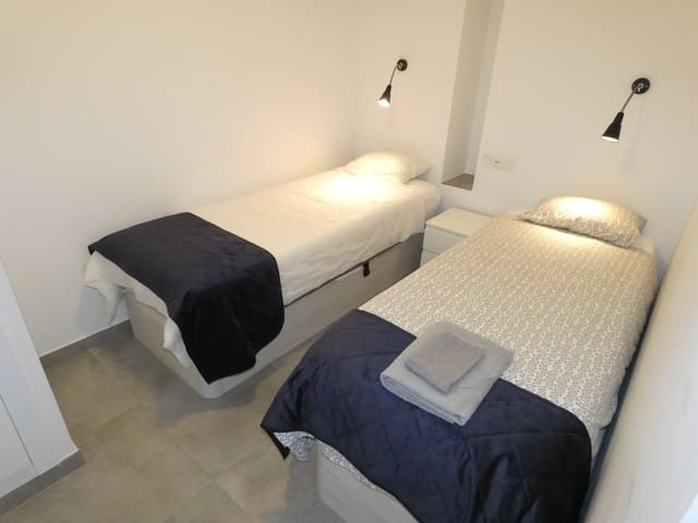 3 soveværelse Lejlighed til salg i Playa de los Náufragos, Torrevieja med swimmingpool - € 339.000 (Ref: 9444889)