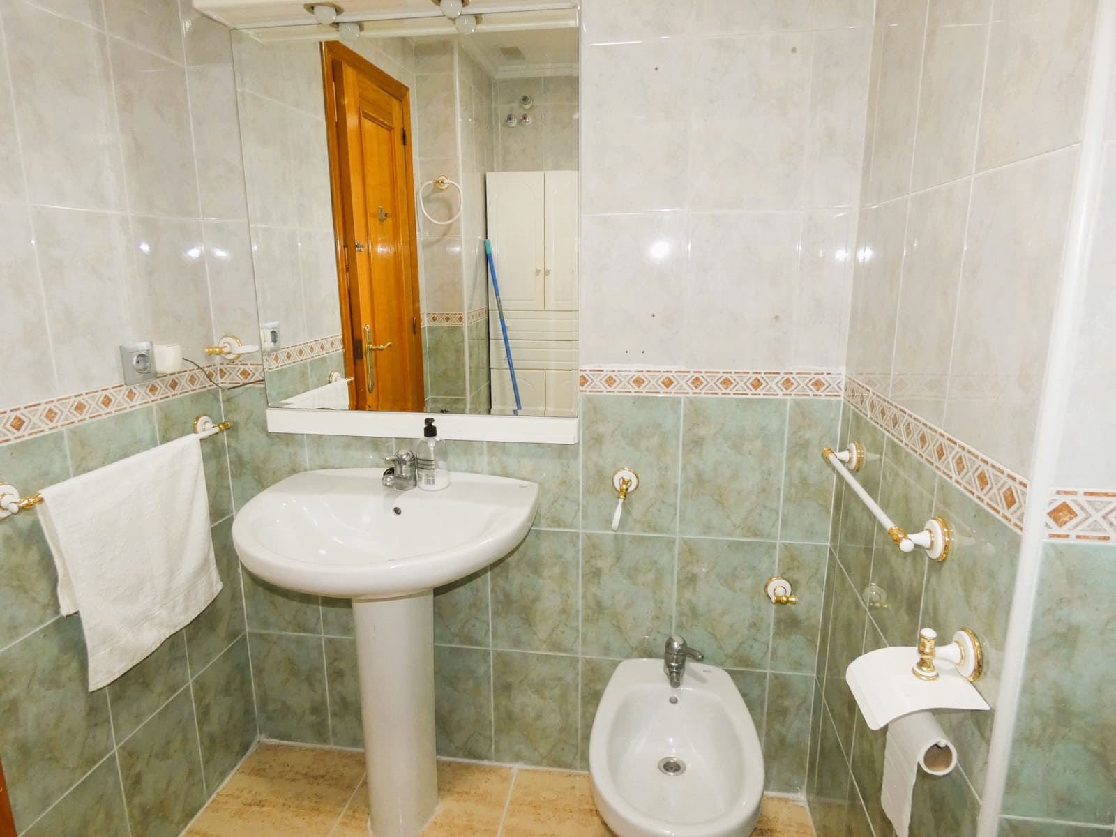 2 Zimmer Apartment zu verkaufen in Torrevieja - 165.000 € (Ref: 9517885)