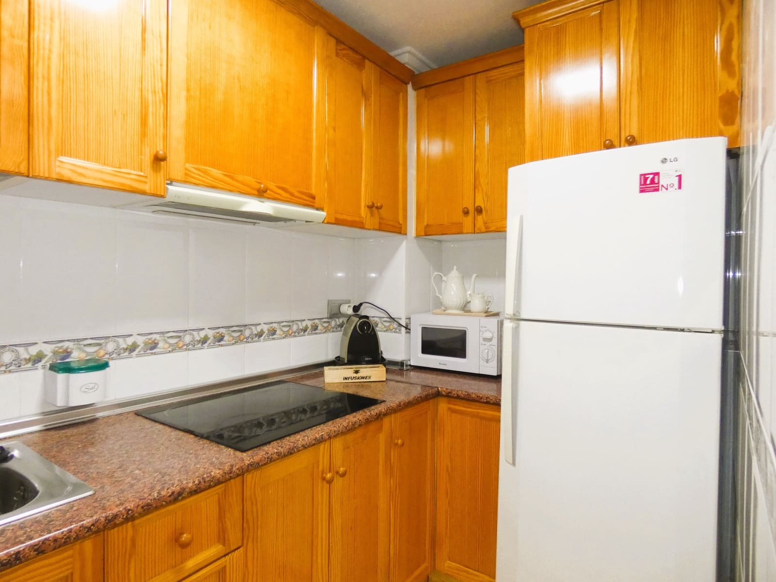 2 Zimmer Apartment zu verkaufen in Torrevieja - 165.000 € (Ref: 9517885)