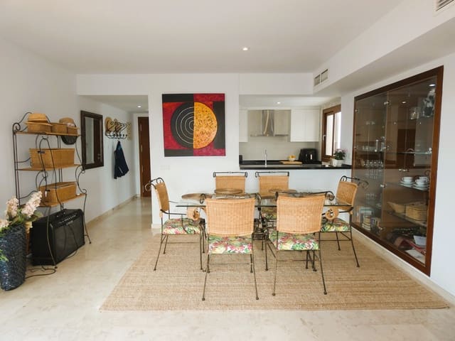 2 soverom Leilighet til salgs i Punta Prima, Torrevieja med svømmebasseng garasje - € 375 000 (Ref: 9522853)