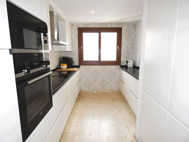 2 soverom Leilighet til salgs i Punta Prima, Torrevieja med svømmebasseng garasje - € 375 000 (Ref: 9522853)