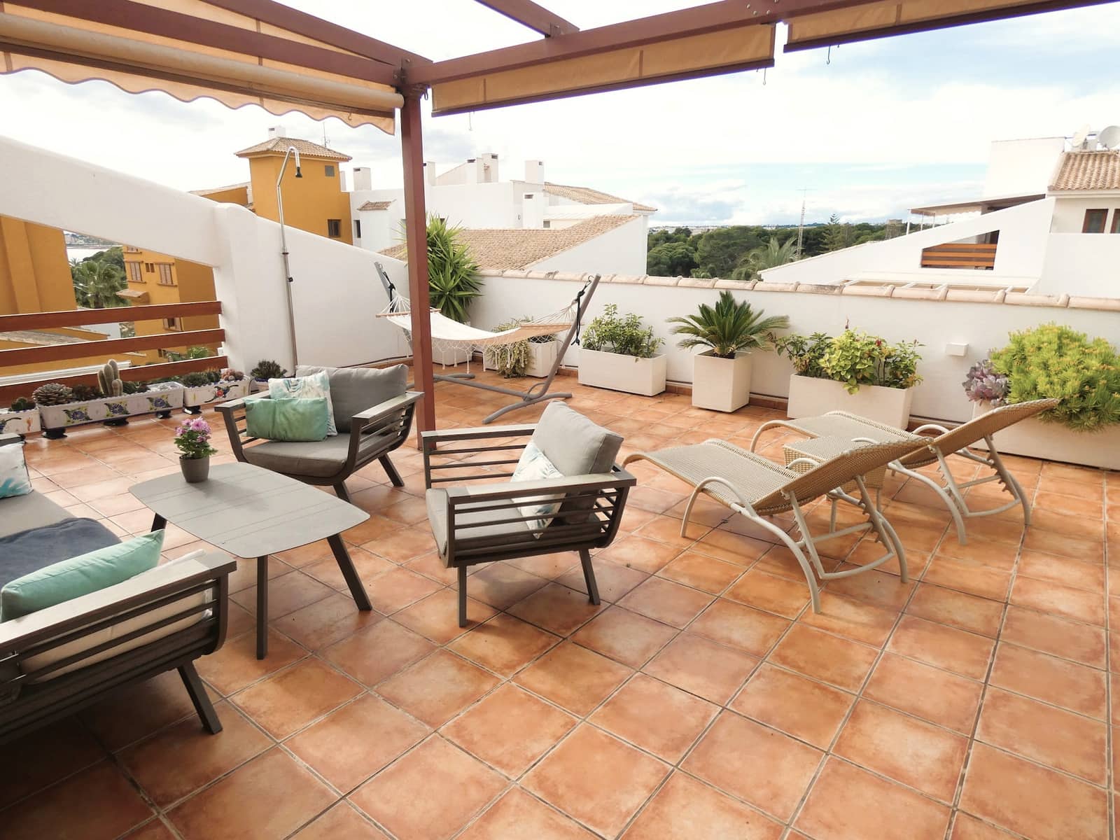 2 soverom Leilighet til salgs i Punta Prima med svømmebasseng garasje - € 375 000 (Ref: 9522853)