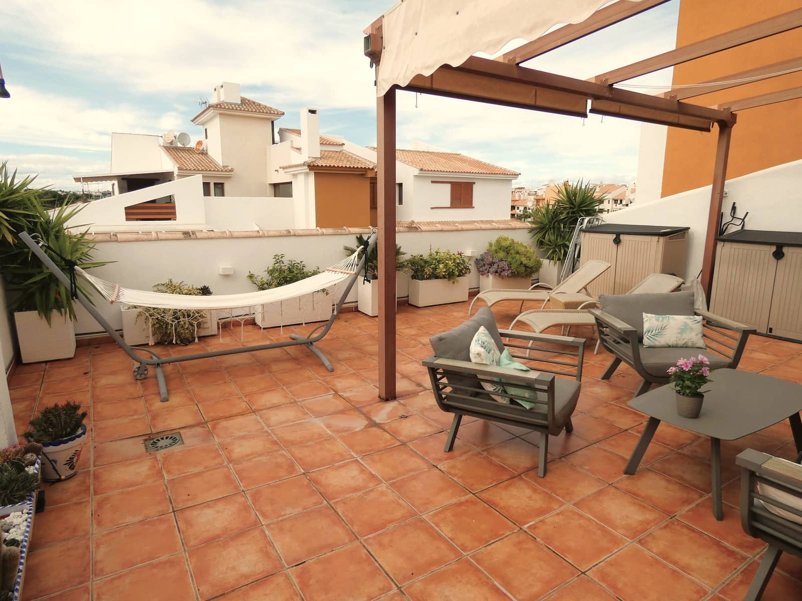 2 soverom Leilighet til salgs i Punta Prima med svømmebasseng garasje - € 375 000 (Ref: 9522853)