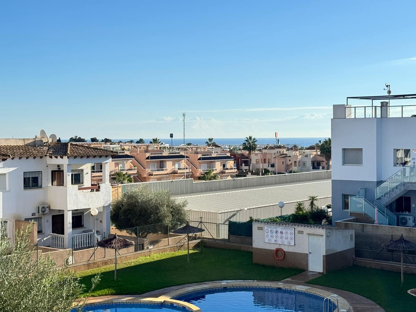 2 bedroom Apartment for sale in Orihuela Costa with pool - € 159,900 (Ref: 9528885)