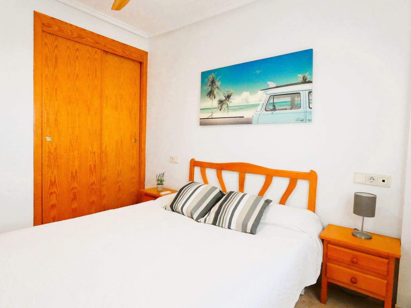 2 makuuhuone Huoneisto myytävänä paikassa Torrevieja mukana uima-altaan - 148 500 € (Ref: 9539605)