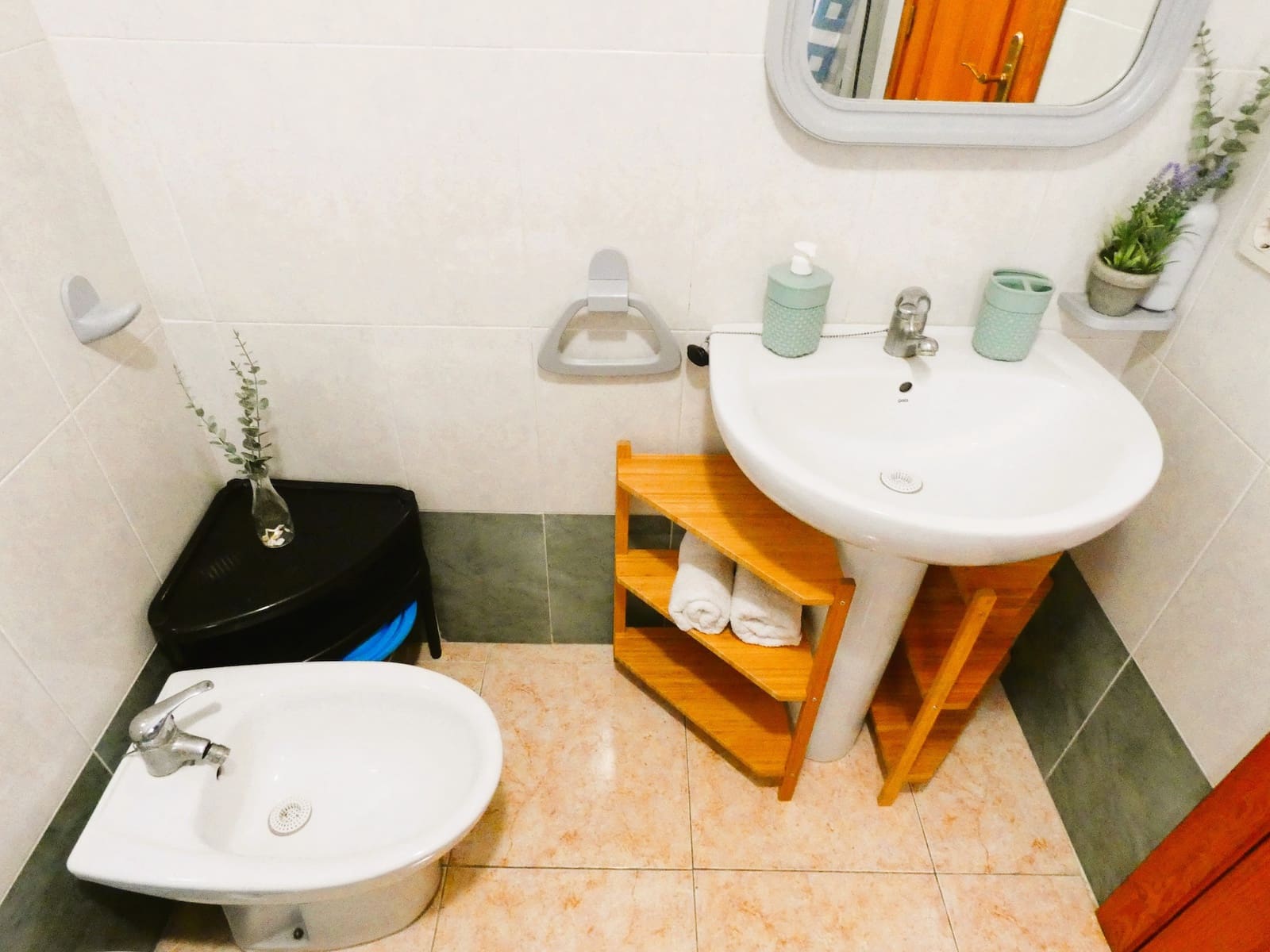 2 makuuhuone Huoneisto myytävänä paikassa Torrevieja mukana uima-altaan - 148 500 € (Ref: 9539605)