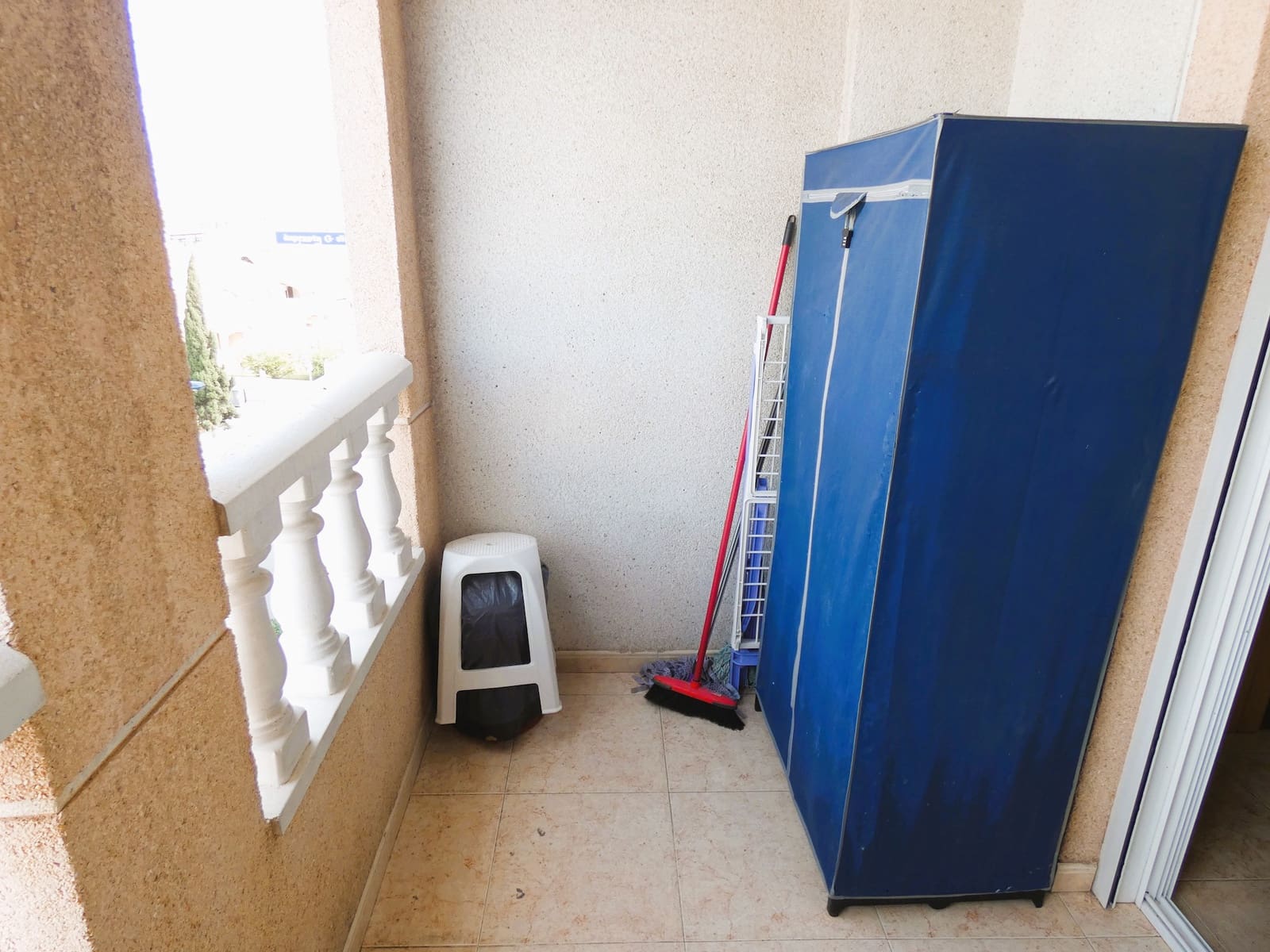 2 makuuhuone Huoneisto myytävänä paikassa Torrevieja mukana uima-altaan - 148 500 € (Ref: 9539605)