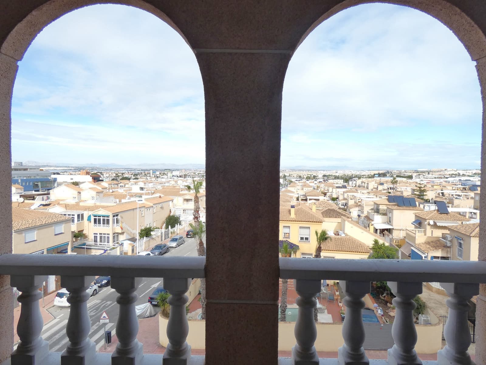 2 makuuhuone Huoneisto myytävänä paikassa Torrevieja mukana uima-altaan - 148 500 € (Ref: 9539605)