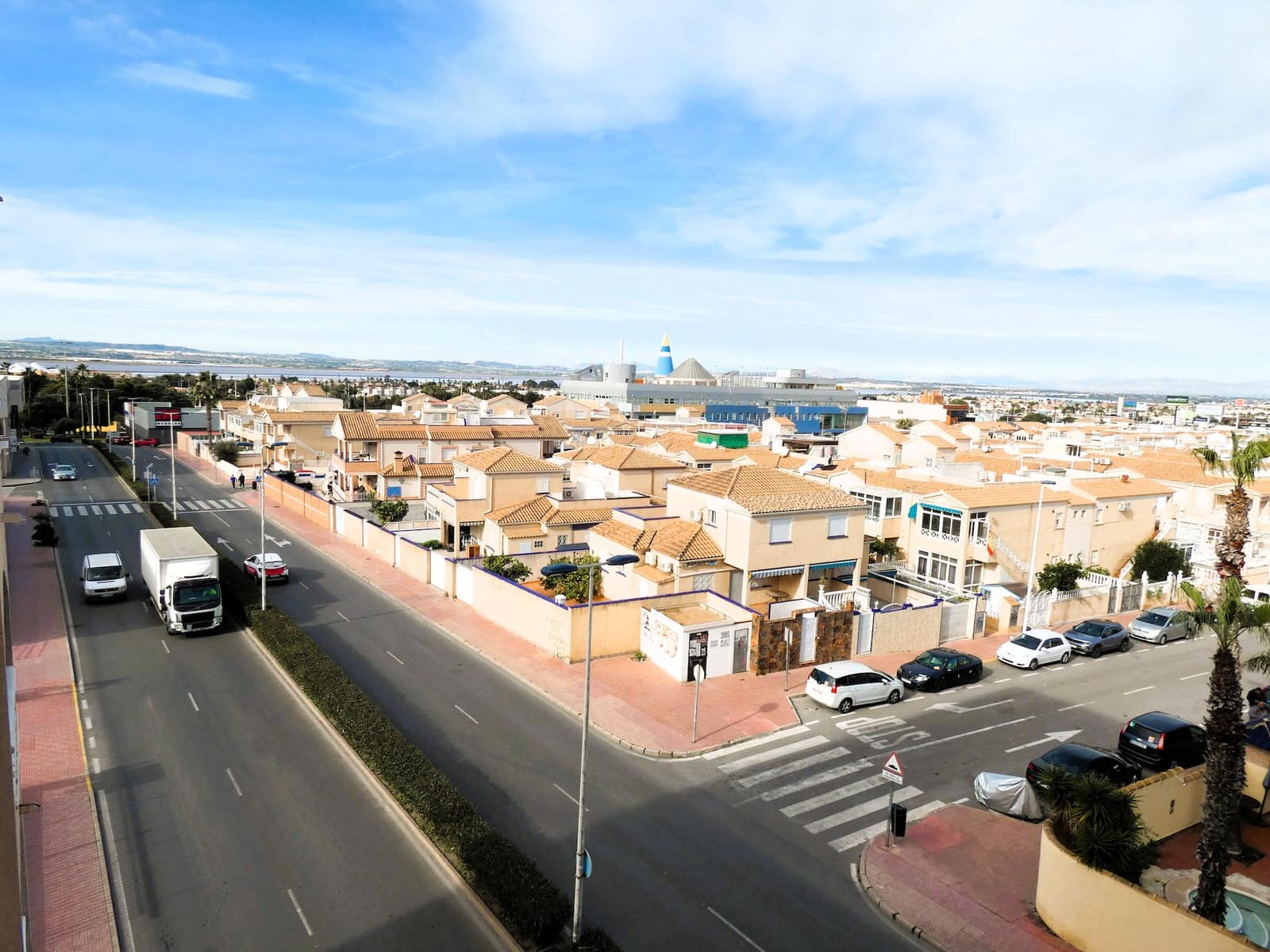 2 makuuhuone Huoneisto myytävänä paikassa Torrevieja mukana uima-altaan - 148 500 € (Ref: 9539605)