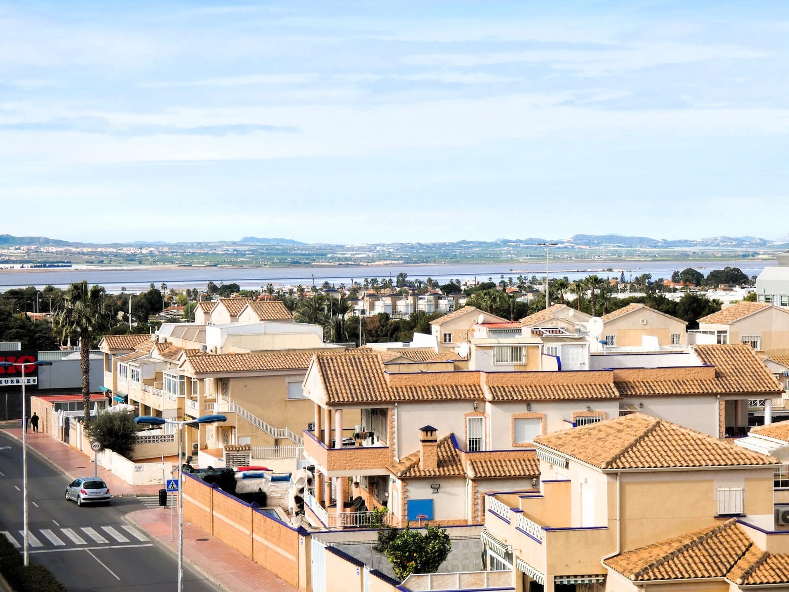 2 makuuhuone Huoneisto myytävänä paikassa Torrevieja mukana uima-altaan - 148 500 € (Ref: 9539605)