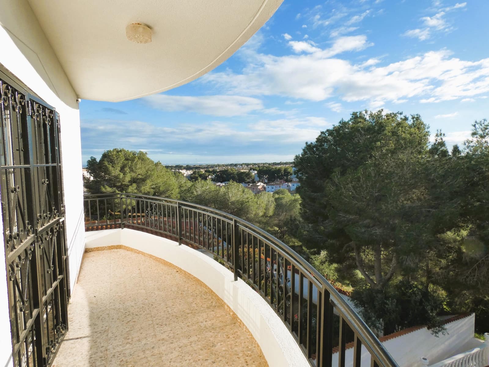 6 quarto Moradia para venda em Pinar de Campoverde com piscina garagem - 539 000 € (Ref: 9605404)