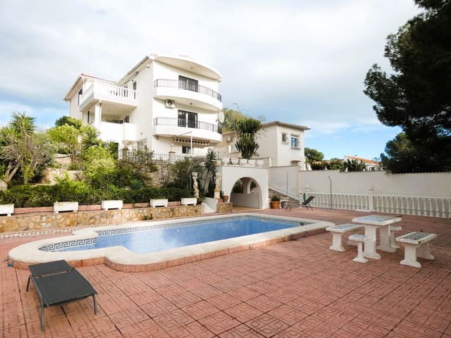 6 quarto Moradia para venda em Pinar de Campoverde, Pilar de la Horadada com piscina garagem - 539 000 € (Ref: 9605404)