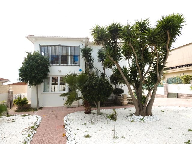 6 quarto Moradia para venda em Pinar de Campoverde, Pilar de la Horadada com piscina garagem - 539 000 € (Ref: 9605404)