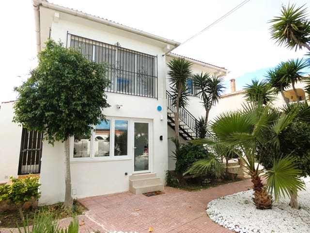 6 quarto Moradia para venda em Pinar de Campoverde, Pilar de la Horadada com piscina garagem - 539 000 € (Ref: 9605404)