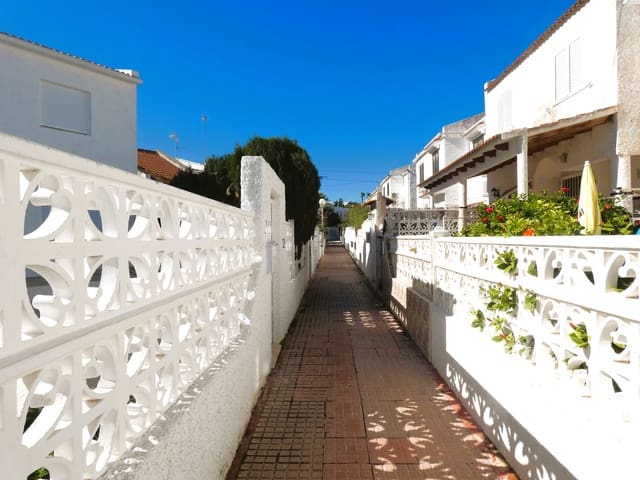 2 bedroom Bungalow for sale in Nueva Torrevieja, Torrevieja with pool garage - € 139,000 (Ref: 9606604)