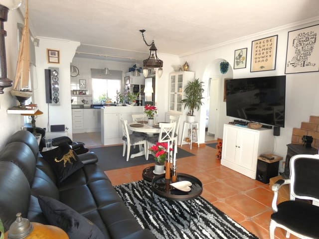 2 soveværelse Villa til salg i San Miguel de Salinas med swimmingpool - € 269.000 (Ref: 9618607)