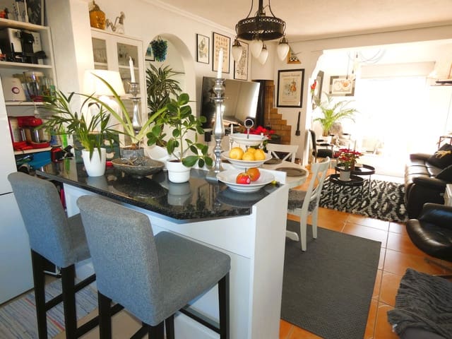 2 soveværelse Villa til salg i San Miguel de Salinas med swimmingpool - € 269.000 (Ref: 9618607)