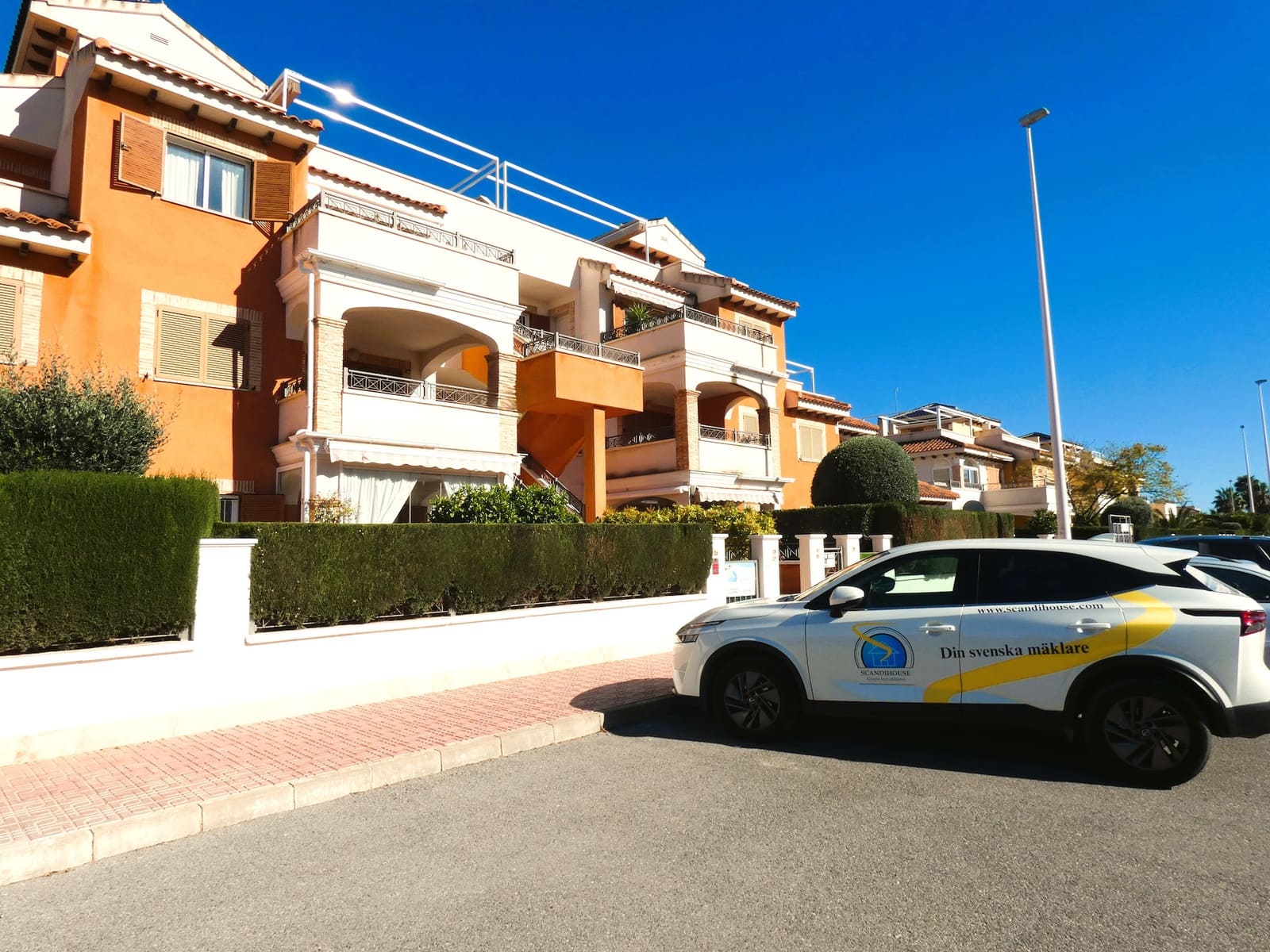 2 bedroom Townhouse for sale in Playa Flamenca with pool garage - € 229,000 (Ref: 9696754)