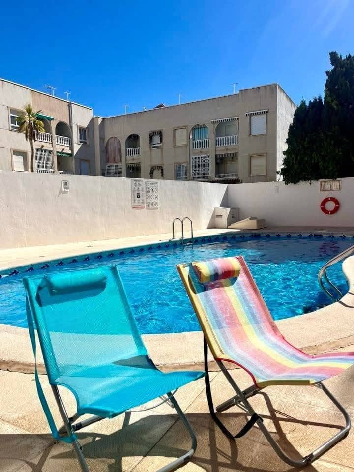 1 sypialnia Apartament na sprzedaż w Torrevieja z basenem - 139 000 € (Ref: 9720453)