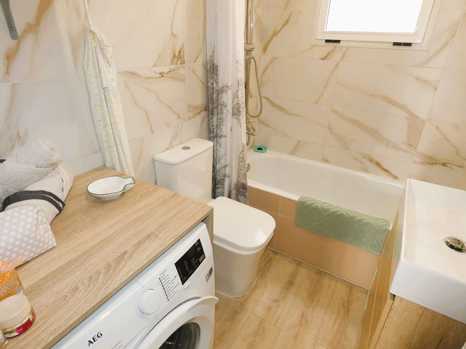 1 sypialnia Apartament na sprzedaż w Torrevieja z basenem - 139 000 € (Ref: 9720453)