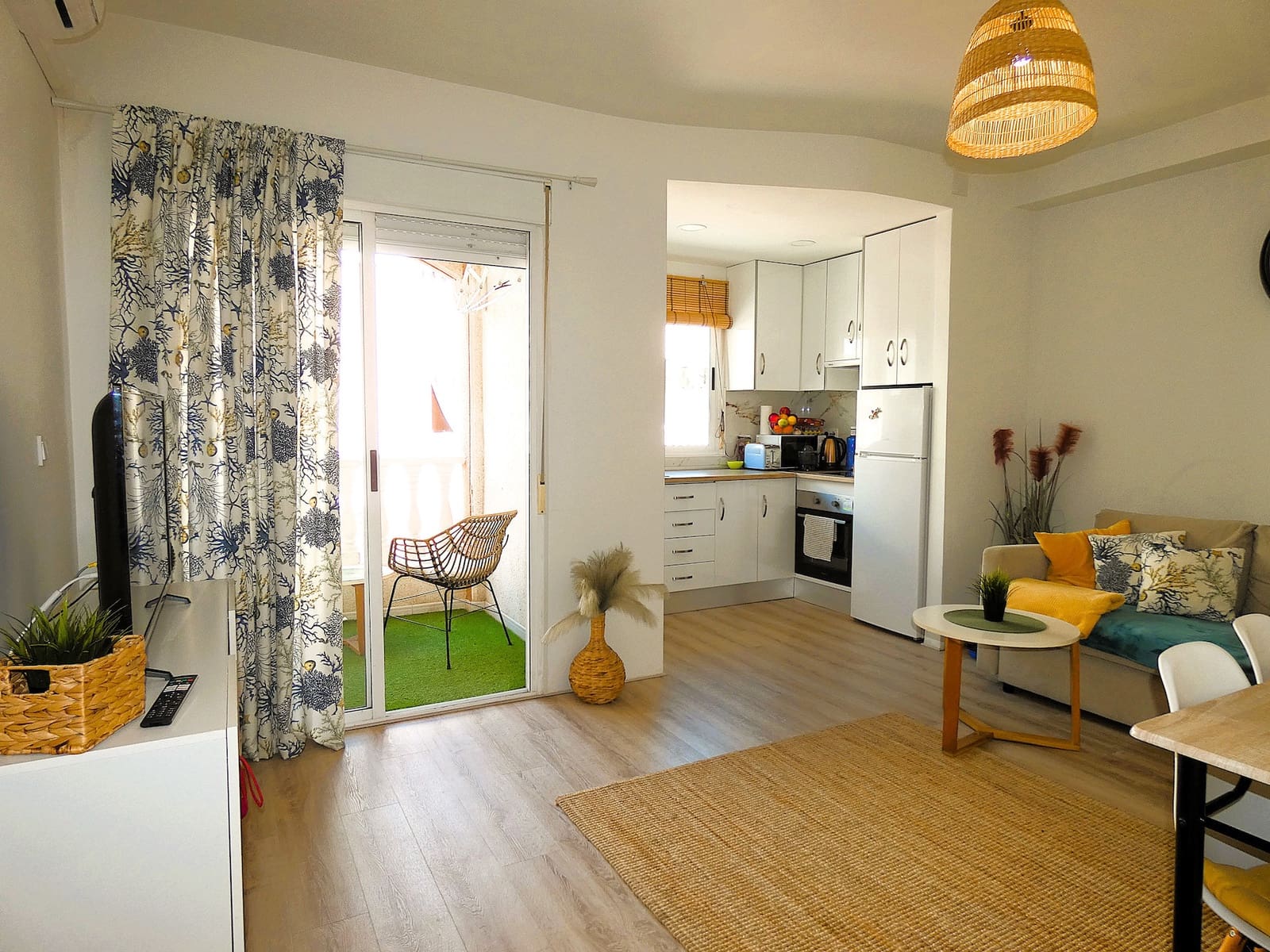 1 sypialnia Apartament na sprzedaż w Torrevieja z basenem - 139 000 € (Ref: 9720453)