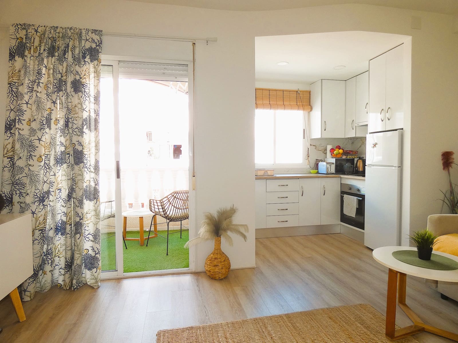 1 sypialnia Apartament na sprzedaż w Torrevieja z basenem - 139 000 € (Ref: 9720453)