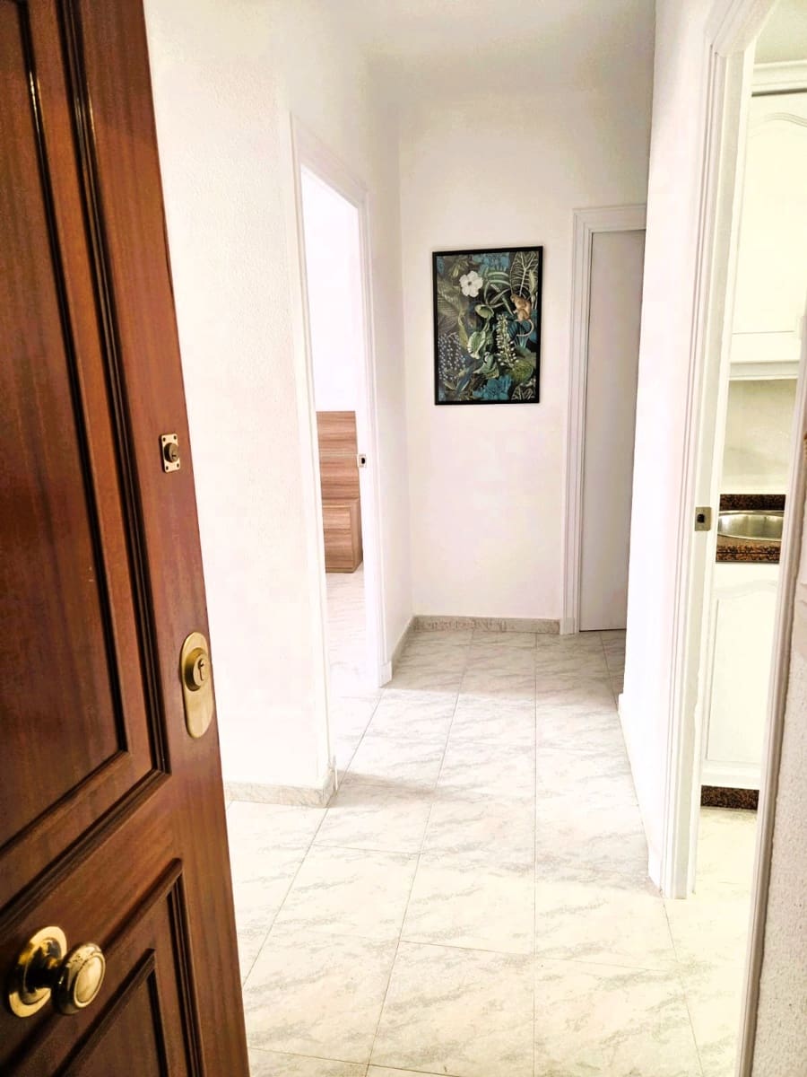 Apartamento de 3 habitaciones en Torrevieja en venta - 189.000 € (Ref: 9723506)