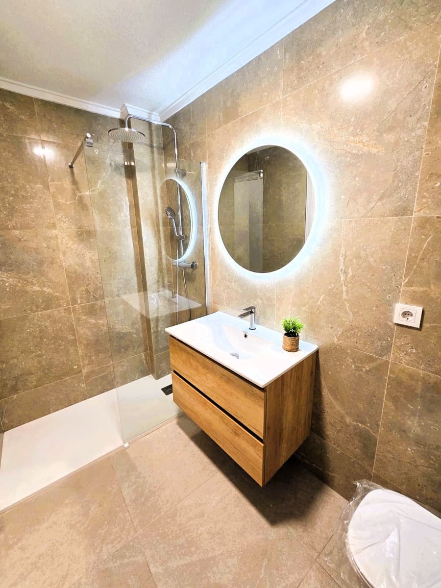 Apartamento de 3 habitaciones en Torrevieja en venta - 189.000 € (Ref: 9723506)