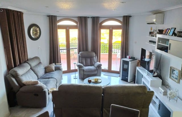 Chalet de 4 habitaciones en San Miguel de Salinas en venta con piscina garaje - 449.000 € (Ref: 9775905)