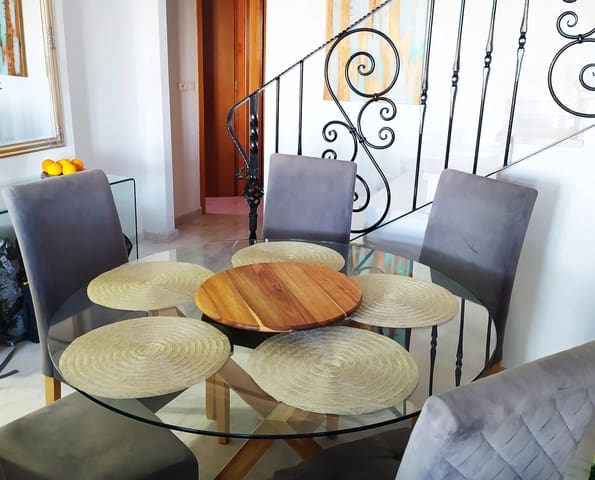 Chalet de 4 habitaciones en San Miguel de Salinas en venta con piscina garaje - 449.000 € (Ref: 9775905)