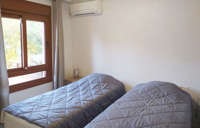 Chalet de 4 habitaciones en San Miguel de Salinas en venta con piscina garaje - 449.000 € (Ref: 9775905)