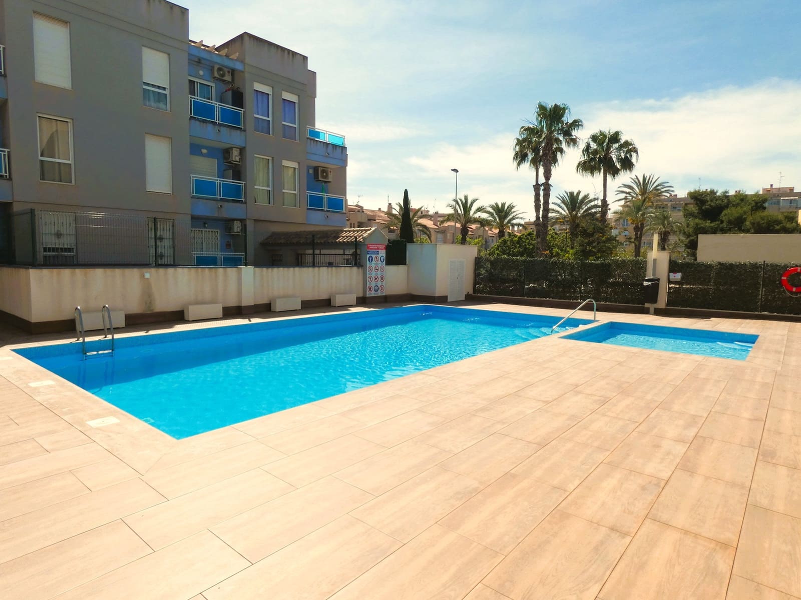 3 slaapkamer Appartement te koop in Torrevieja met zwembad - € 239.000 (Ref: 9819326)