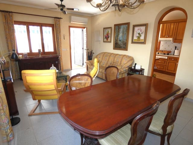 Chalet de 3 habitaciones en La Zenia, Orihuela en venta con piscina garaje - 630.000 € (Ref: 9997765)