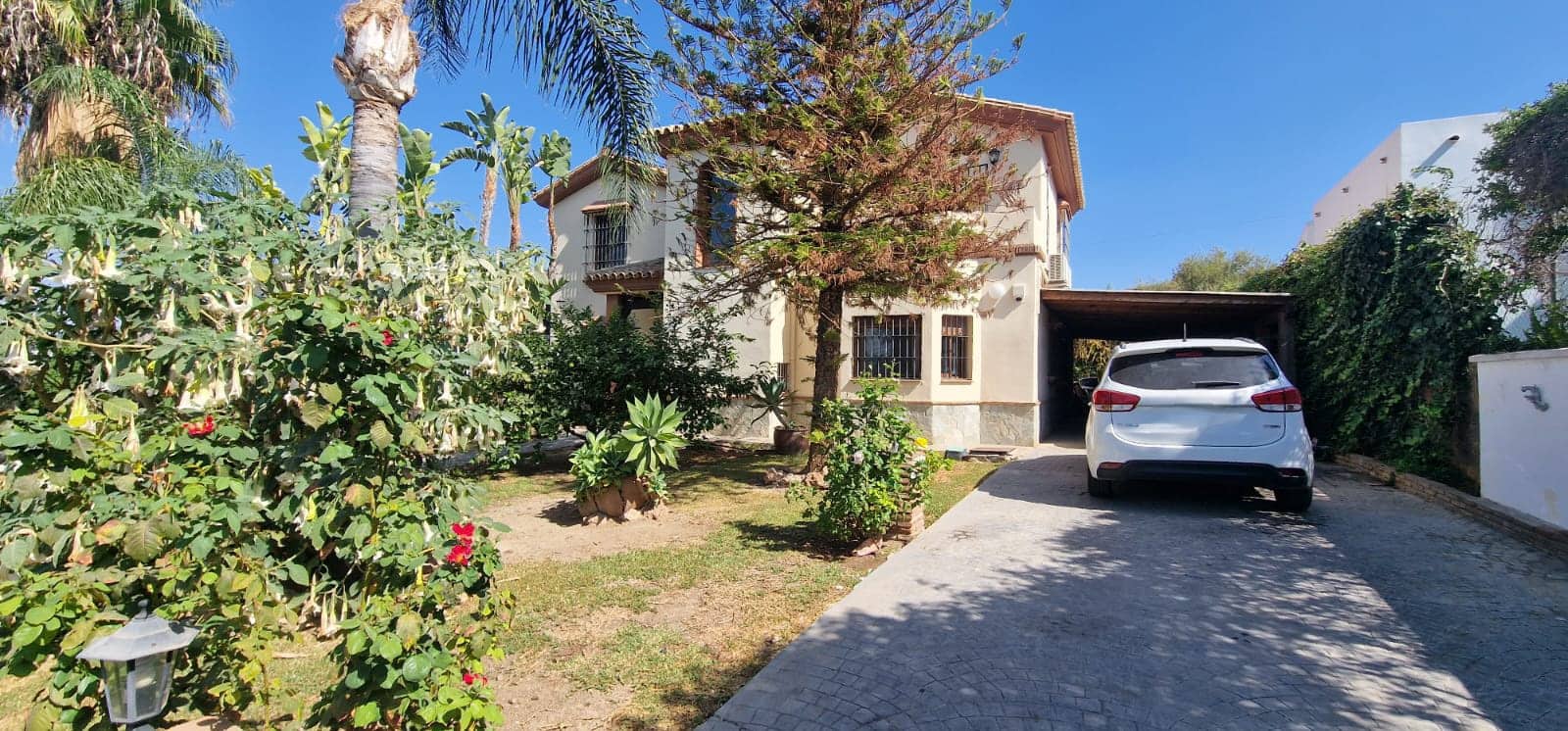 4 soveværelse Villa til salg i Alhaurin el Grande med swimmingpool garage - € 695.000 (Ref: 9312297)