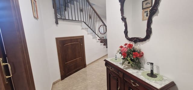 Apartamento de 4 habitaciones en Coín en venta con garaje - 299.900 € (Ref: 9552606)