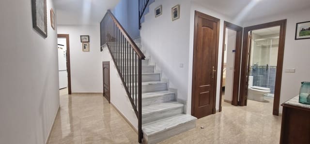 Apartamento de 4 habitaciones en Coín en venta con garaje - 299.900 € (Ref: 9552606)