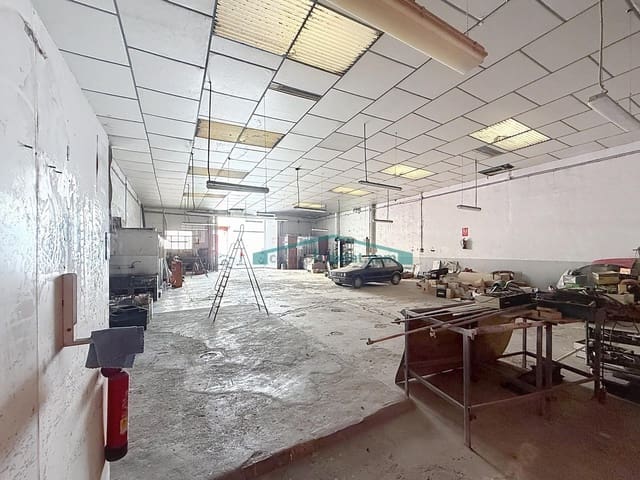 Gewerbe zu verkaufen in Moncada - 495.000 € (Ref: 10078698)