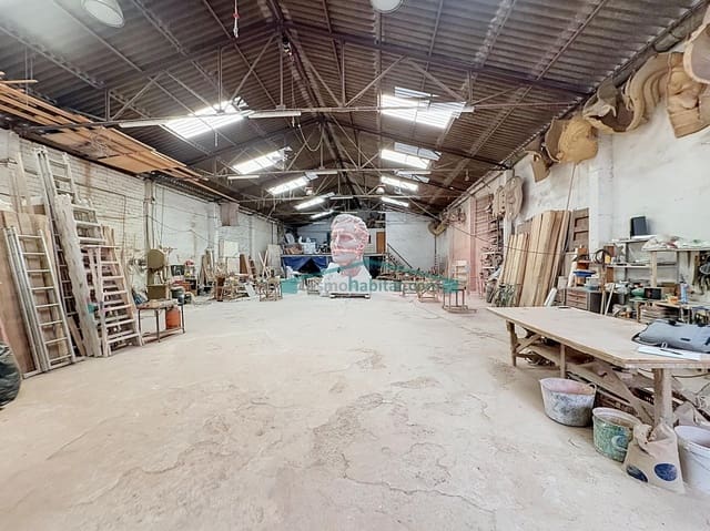 Commercieel te koop in Moncada - € 612.000 (Ref: 10078699)